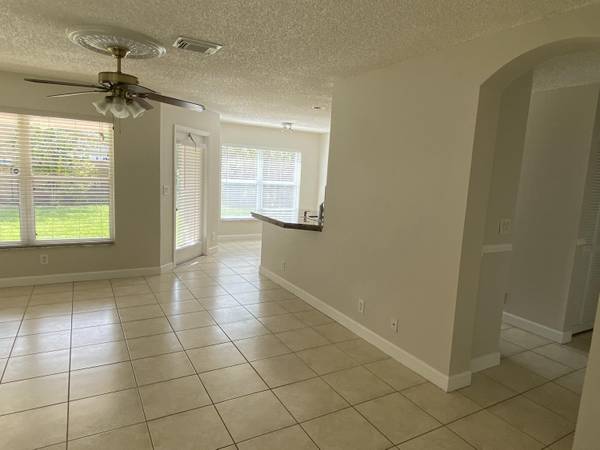 Lake Worth, FL 33463,6433 Willoughby CIR