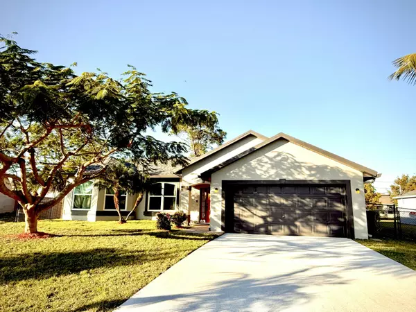 1137 SW Bellevue AVE, Port Saint Lucie, FL 34953