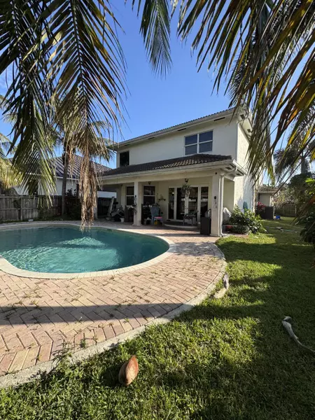 15 SW 9th ST, Delray Beach, FL 33444