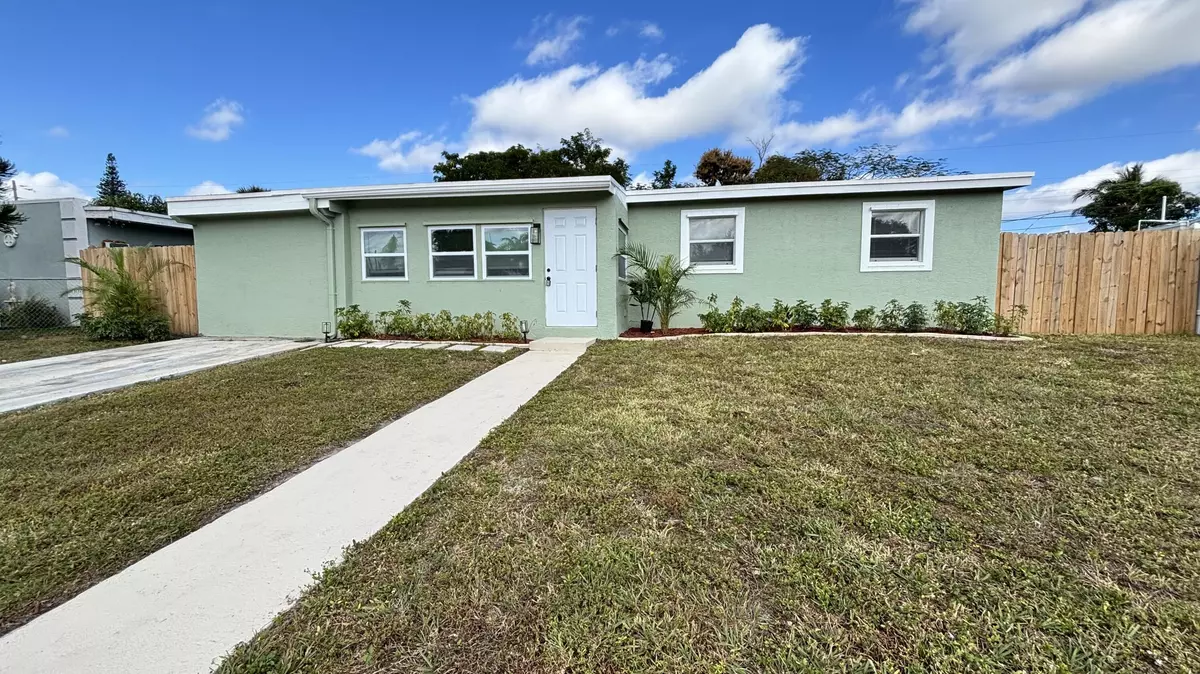 Lake Worth, FL 33462,3945 Ocala RD