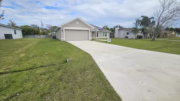 Port Saint Lucie, FL 34983,771 SE Starflower AVE