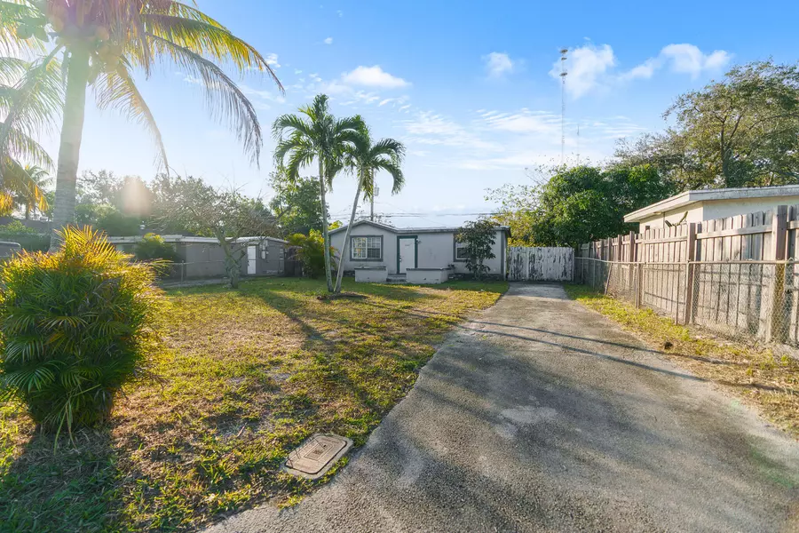 6044 SW 37th ST, Miramar, FL 33023