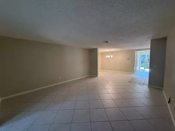 Boca Raton, FL 33428,9280 Sabal Ridge CIR A