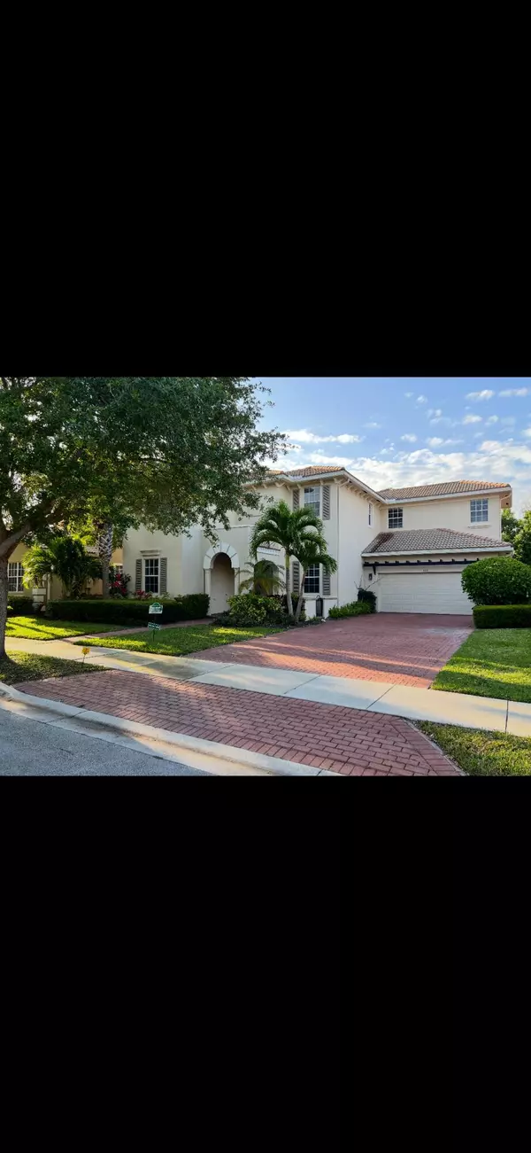 180 Via Catalunha, Jupiter, FL 33458