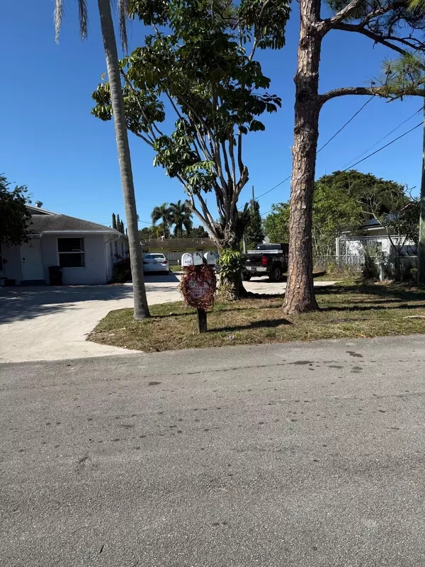 Lake Worth, FL 33461,4431 Melvin RD A