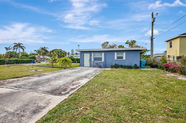 407 NW 11th AVE A, Boynton Beach, FL 33435