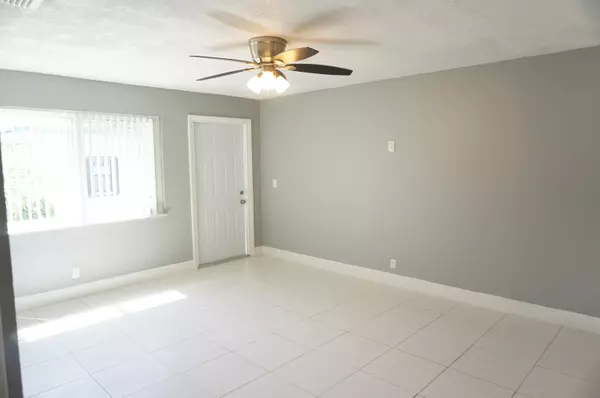 Riviera Beach, FL 33404,1456 W 29th ST 1