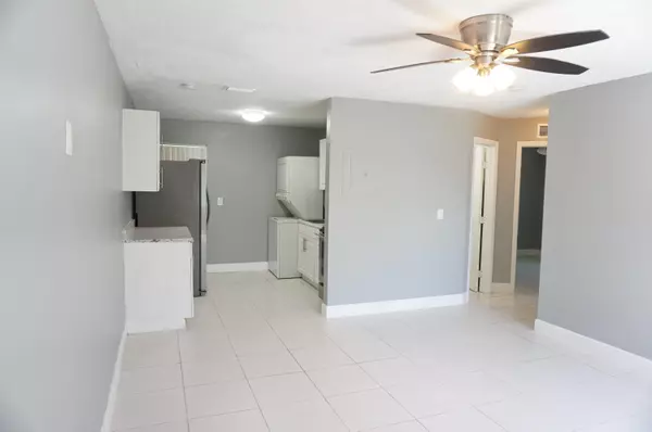 Riviera Beach, FL 33404,1456 W 29th ST 1