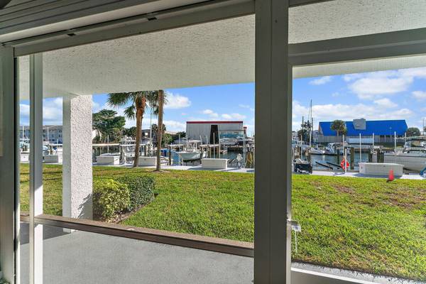 108 Paradise Harbour BLVD 114, North Palm Beach, FL 33408