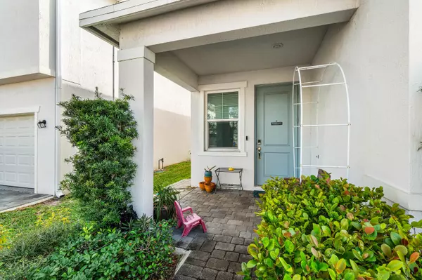 Lake Worth Beach, FL 33460,1829 Lake Cove DR