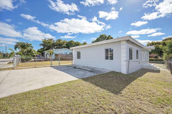 1157 W 36th ST 1, Riviera Beach, FL 33404