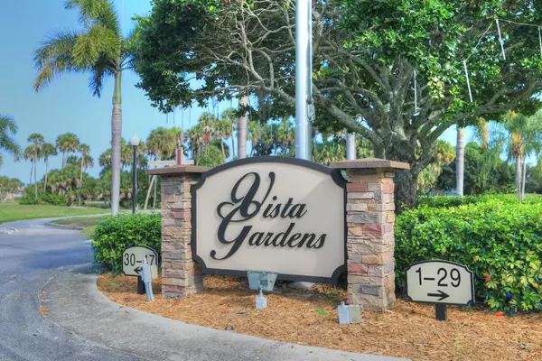 Vero Beach, FL 32962,6 Vista Gardens TRL 204