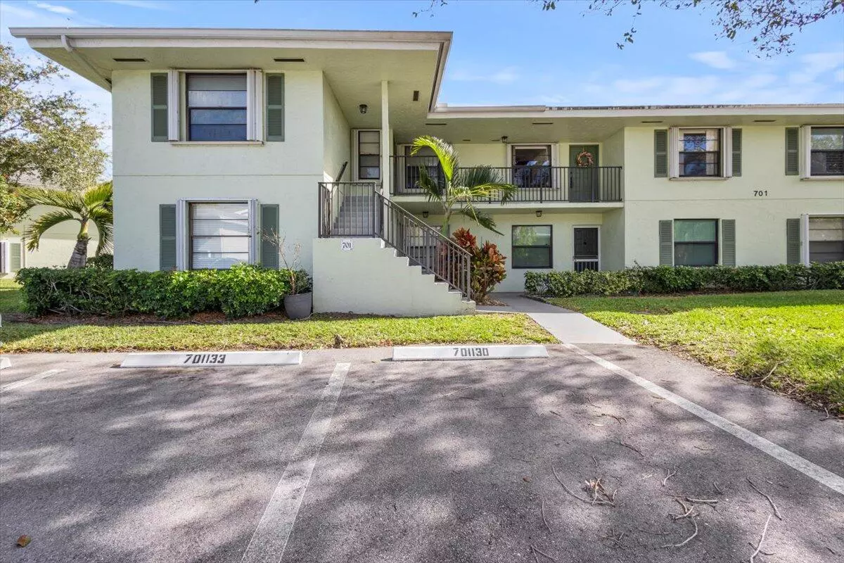 Palm Beach Gardens, FL 33418,701 Sabal Ridge CIR F