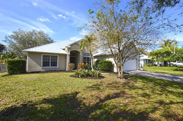 Vero Beach, FL 32968,405 SW 29th CT