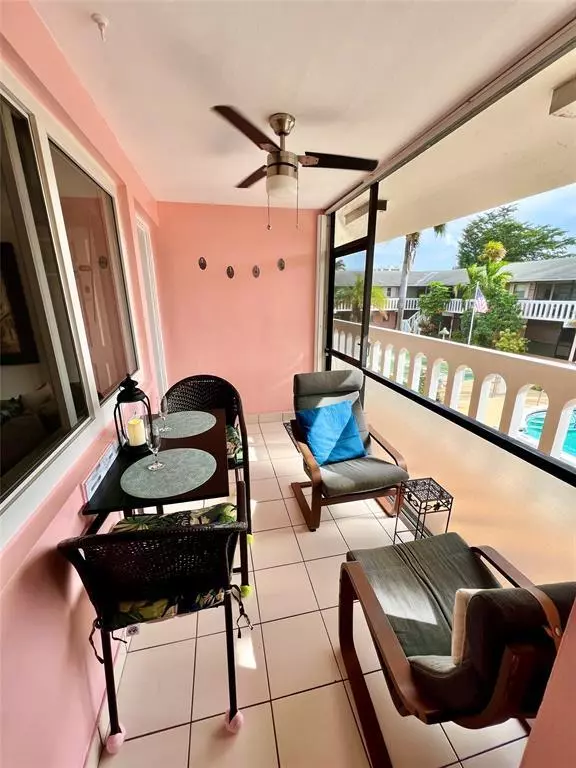 Hallandale Beach, FL 33009,160 NE 8th AVE 4b