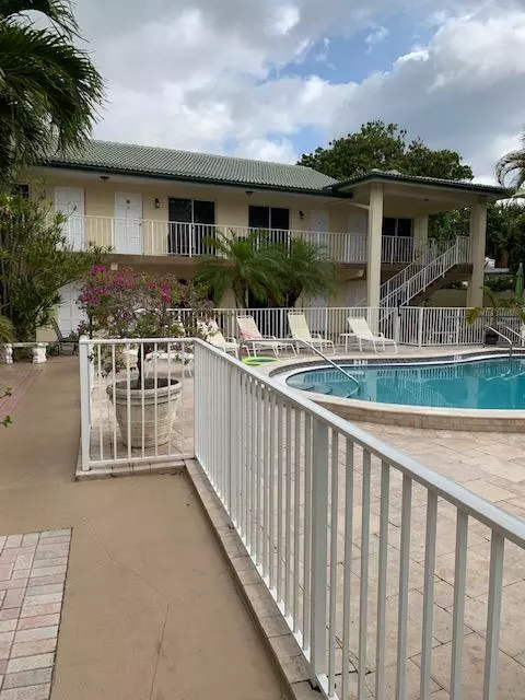 Deerfield Beach, FL 33441,1907 NE 2nd ST 5