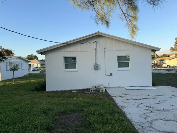 Riviera Beach, FL 33404,1341 W 32nd ST