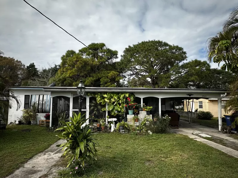 2503 S 14th ST, Fort Pierce, FL 34982