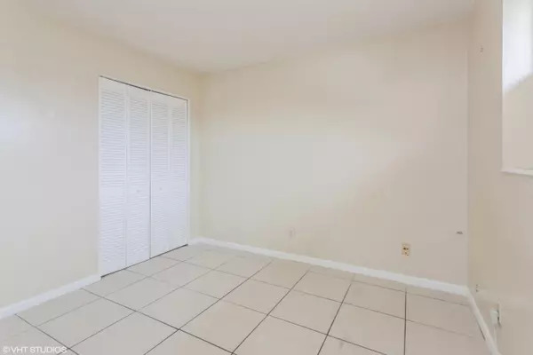 Riviera Beach, FL 33404,1521 W 21st ST 7