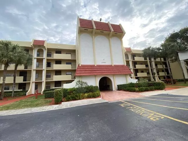 Boca Raton, FL 33428,23380 Carolwood LN 309