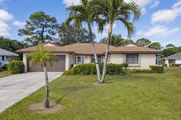 10733 S Green Trail DR, Boynton Beach, FL 33436