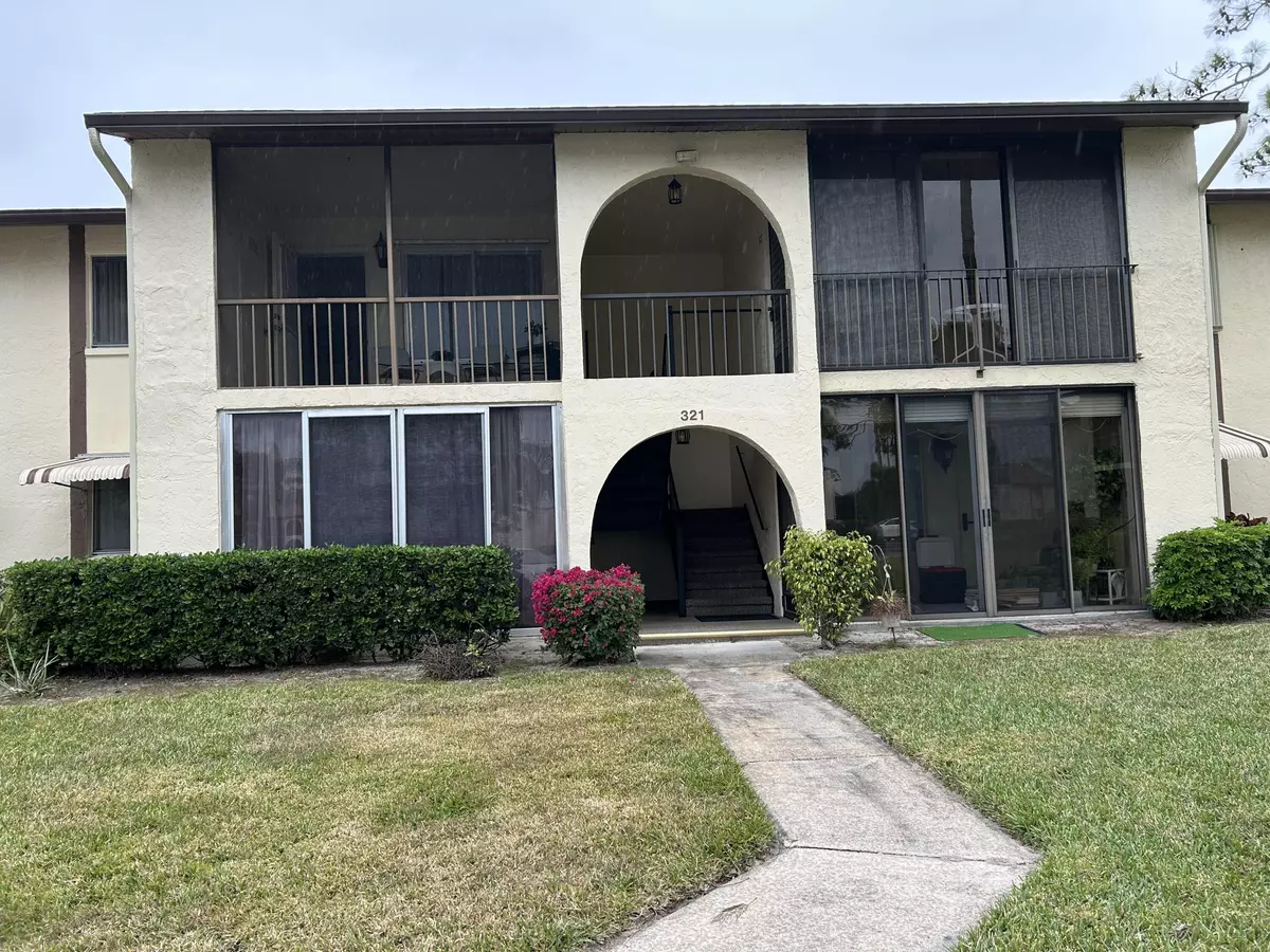 Greenacres, FL 33463,321 Knotty Pine CIR C-2