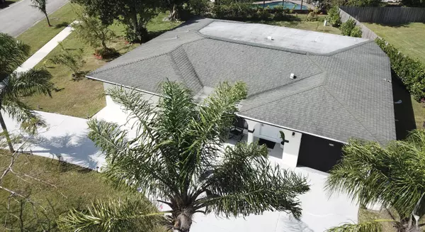 Port Saint Lucie, FL 34983,234 NE Surrey ST