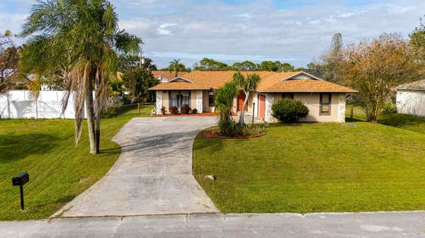 397 SE Strait AVE, Port Saint Lucie, FL 34983