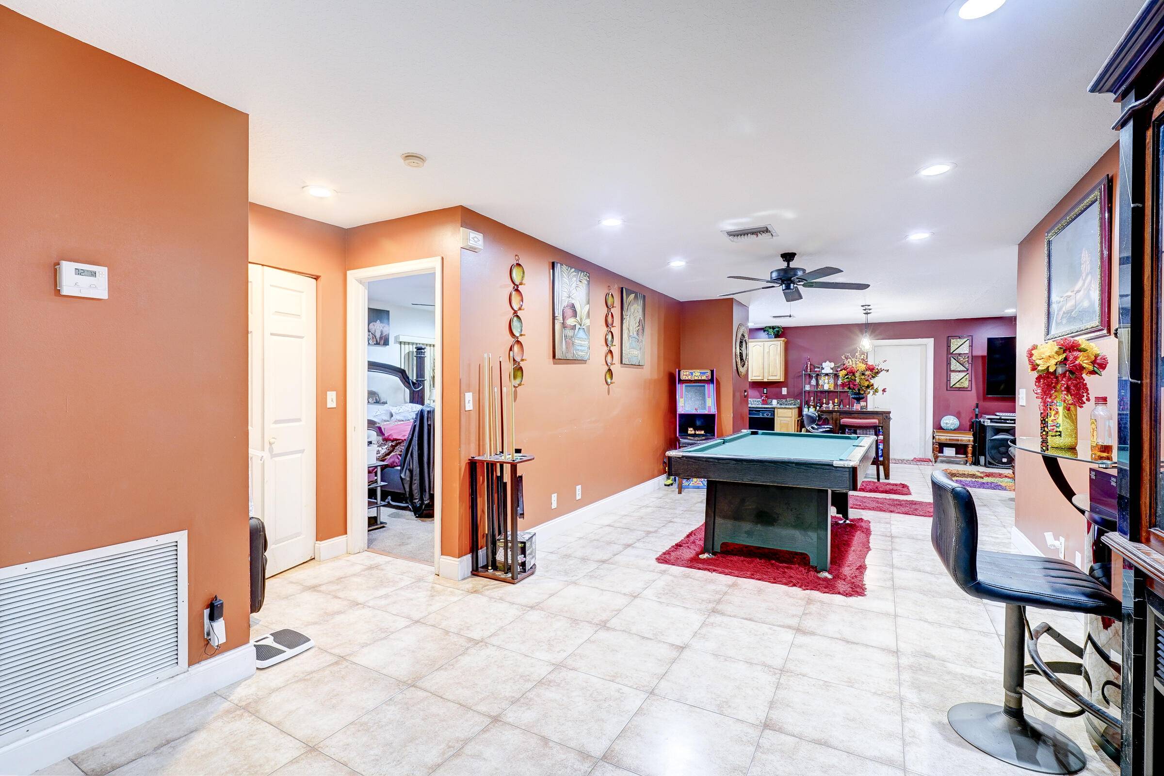 Riviera Beach, FL 33404,1555 W 17th ST