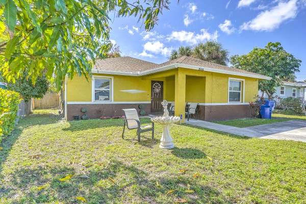 Riviera Beach, FL 33404,1555 W 17th ST