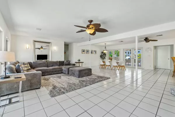 Fort Lauderdale, FL 33301,73 Fiesta WAY