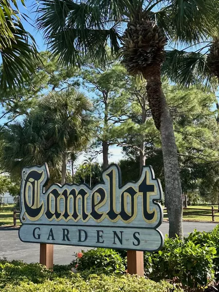 901 SE Camelot Gardens BLVD A, Port Saint Lucie, FL 34952