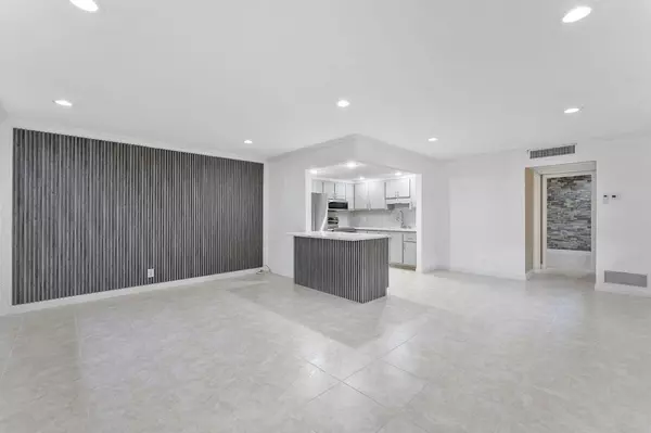 Delray Beach, FL 33446,527 Brittany K