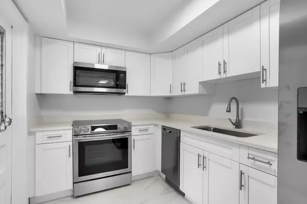 Palm Beach Gardens, FL 33418,5500 Tamberlane CIR 105