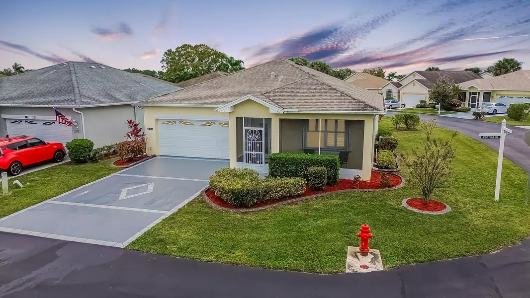 571 NW Cortina LN, Port Saint Lucie, FL 34986