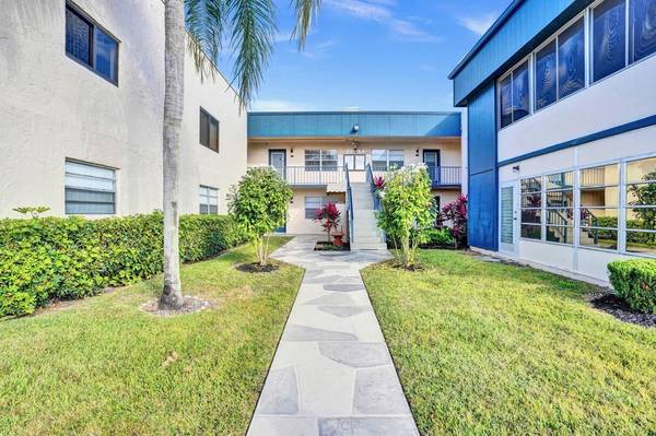 155 Flanders D, Delray Beach, FL 33484