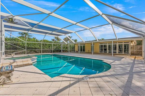 251 NW 10th ST, Boca Raton, FL 33432