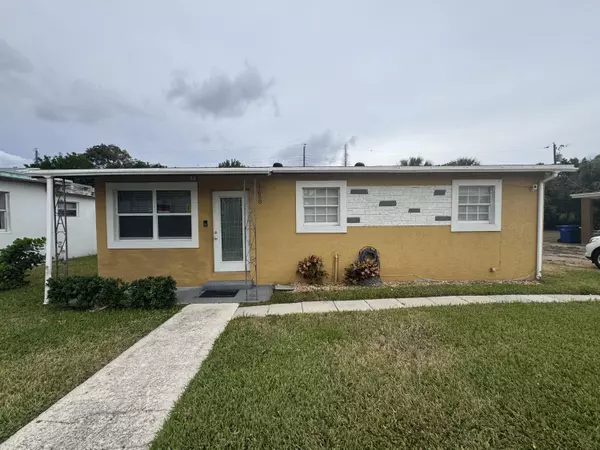 1658 W 15th ST, Riviera Beach, FL 33404