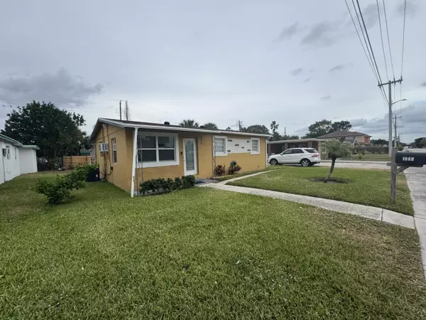 Riviera Beach, FL 33404,1658 W 15th ST