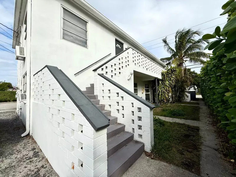 3801 S Olive AVE 3, West Palm Beach, FL 33405