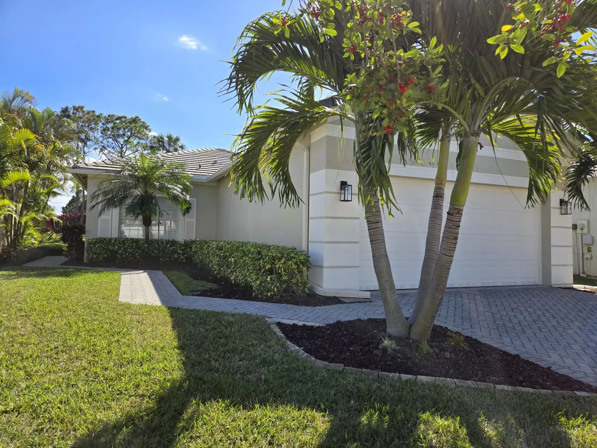 Port Saint Lucie, FL 34986,327 SW Coconut Key WAY