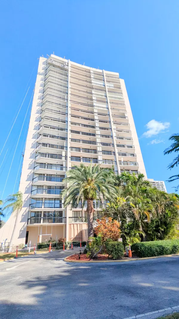 2425 Presidential 805 WAY 805,  West Palm Beach,  FL 33401