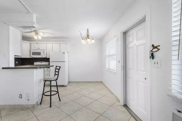 Dania, FL 33004,22 SE 3rd TER 7