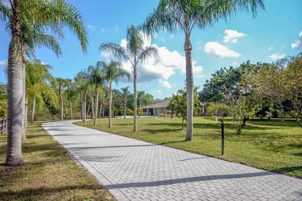 Jupiter, FL 33478,10534 Dogwood Trail