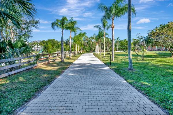 Jupiter, FL 33478,10534 Dogwood Trail