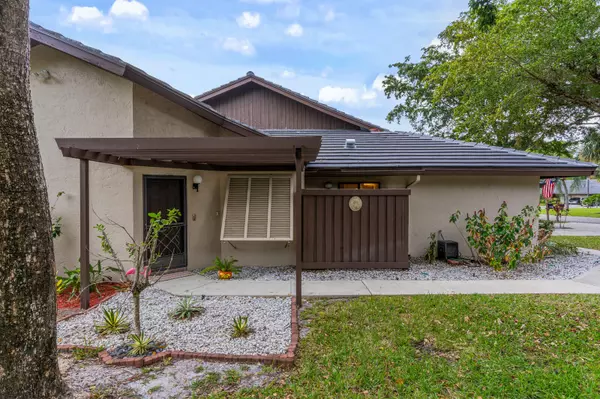 Boynton Beach, FL 33437,10046 Shadywood PL