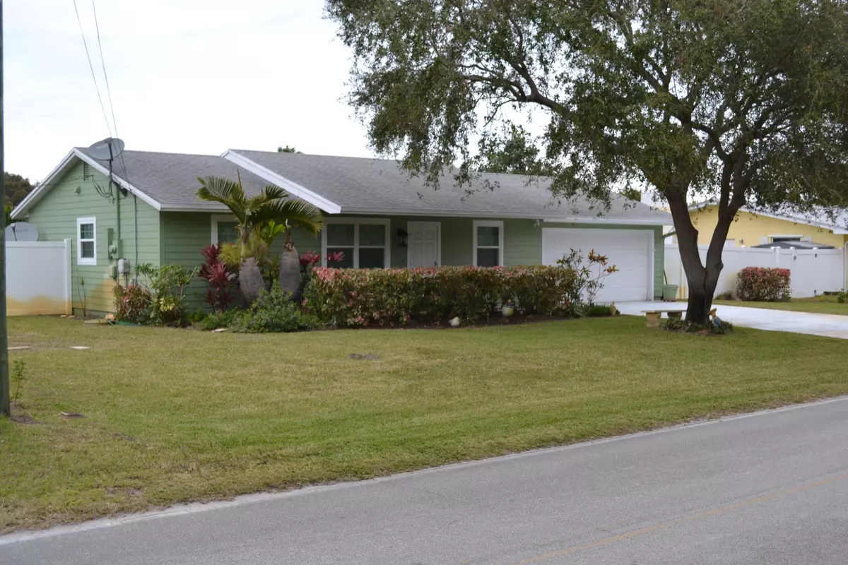 Jensen Beach, FL 34957,337 NE Alice ST