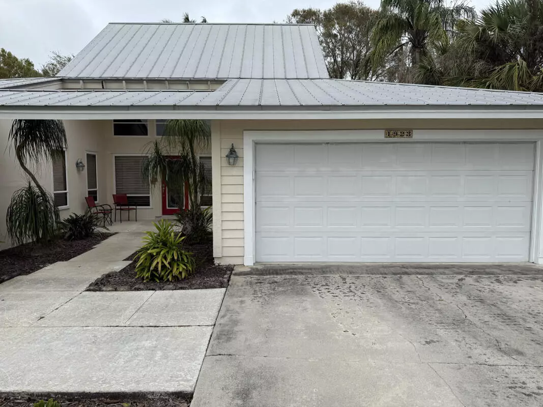 Stuart, FL 34994,1923 NW 22nd ST