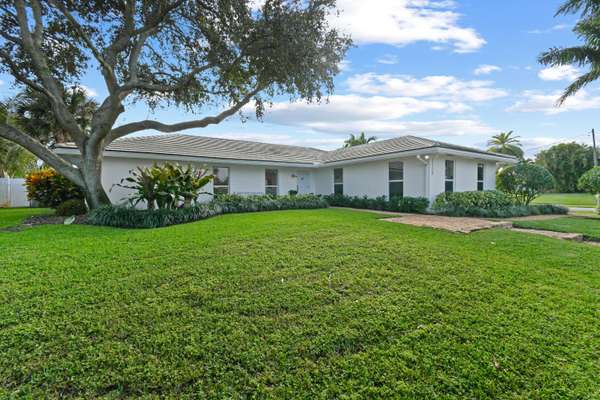 North Palm Beach, FL 33408,2136 Ardley CT