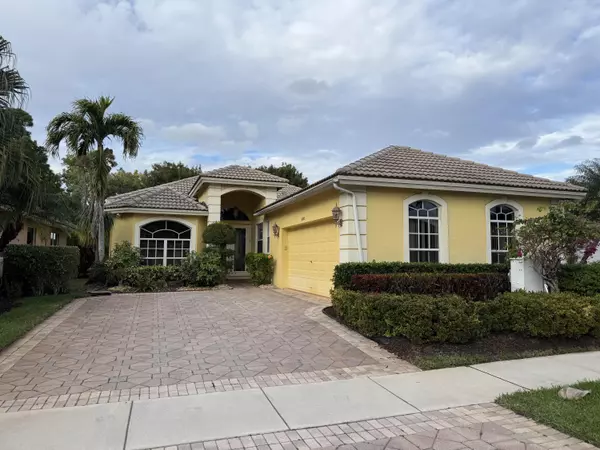 5605 S Fountains DR, Lake Worth, FL 33467